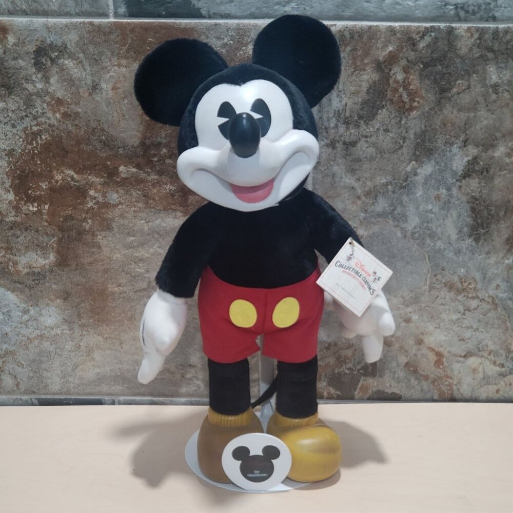 Applause Woodsculpt Series Mickey Mouse Stand  Disney Collectibles Classics 1989